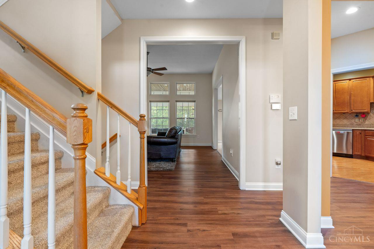 Hamilton Twp, Ohio, 45039, United States, 5 Bedrooms Bedrooms, ,4 BathroomsBathrooms,Residential,For Sale,1989607