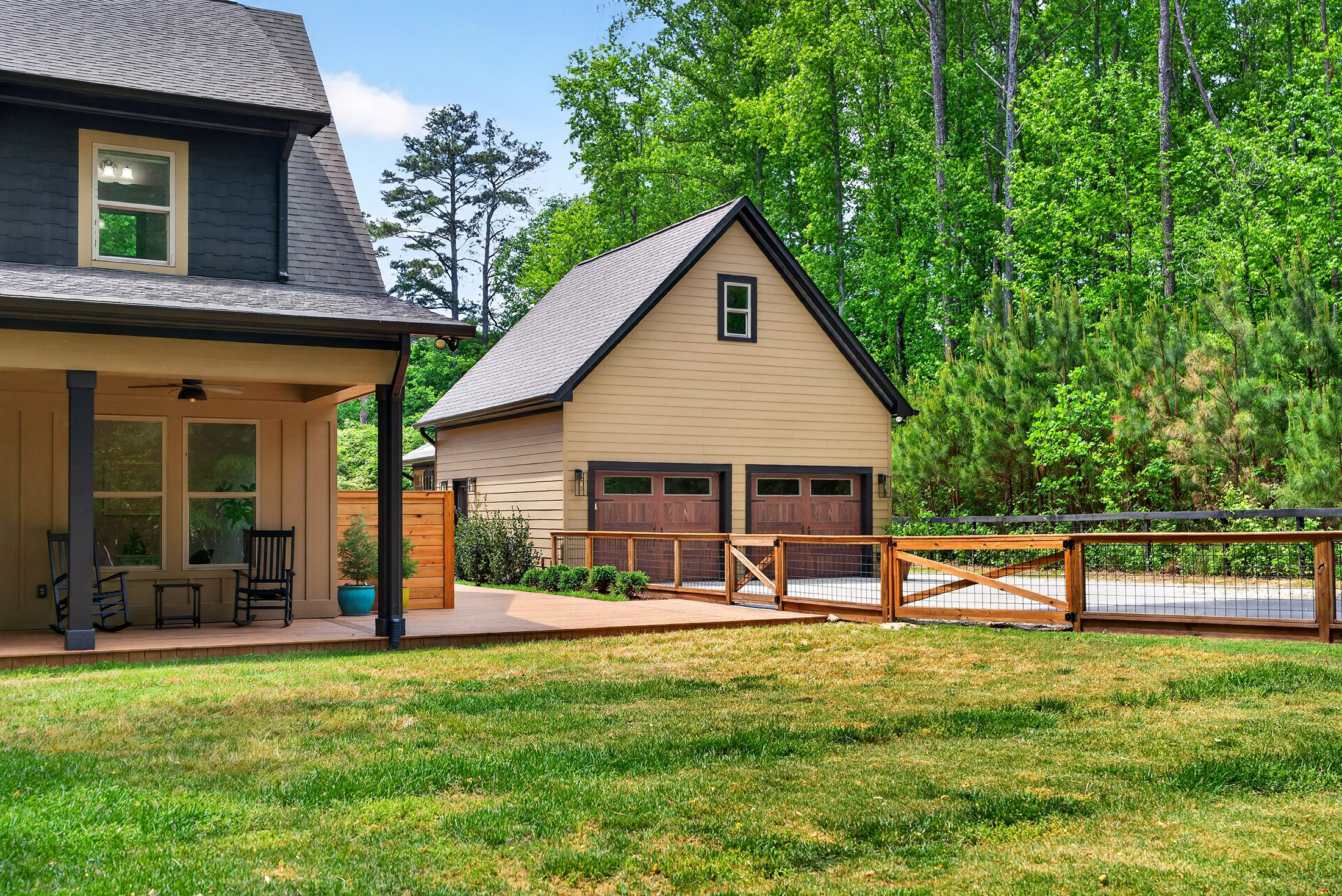  Classic Southern Craftsman Farmhouse - 物件實景