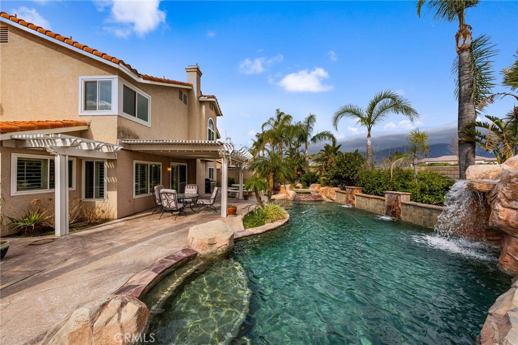 Fontana, California, 92336, United States, 4 Bedrooms Bedrooms, ,3 BathroomsBathrooms,Residential,For Sale,2022235