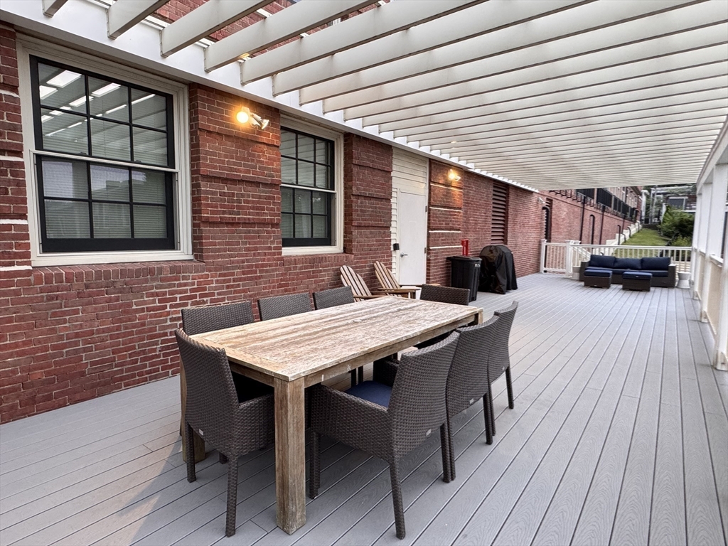 Boston, Massachusetts, 02129, United States, 3 Bedrooms Bedrooms, ,3 BathroomsBathrooms,Residential,For Sale,1883485