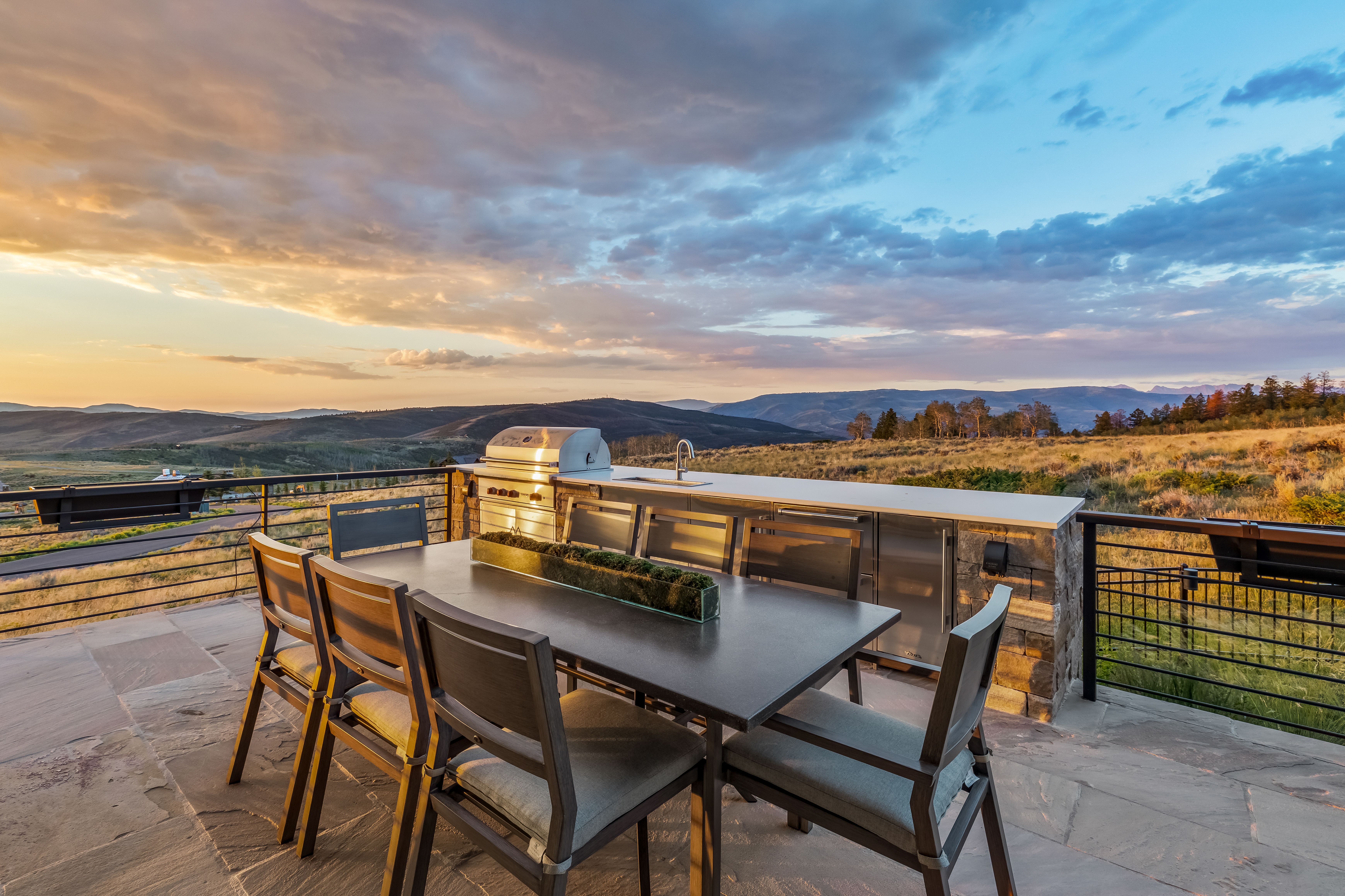  Designed to Embrace Both Grand Entertaining and Everyday Mountain Living - 物件實景