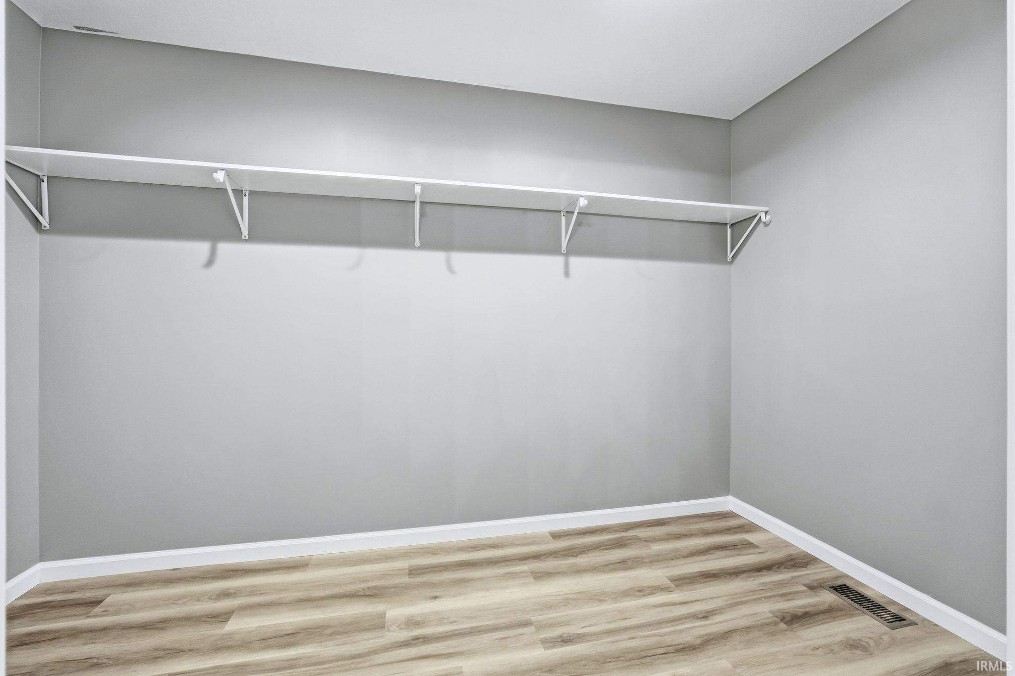 Churubusco, Indiana, 46723, United States, 3 Bedrooms Bedrooms, ,3 BathroomsBathrooms,Residential,For Sale,1987085