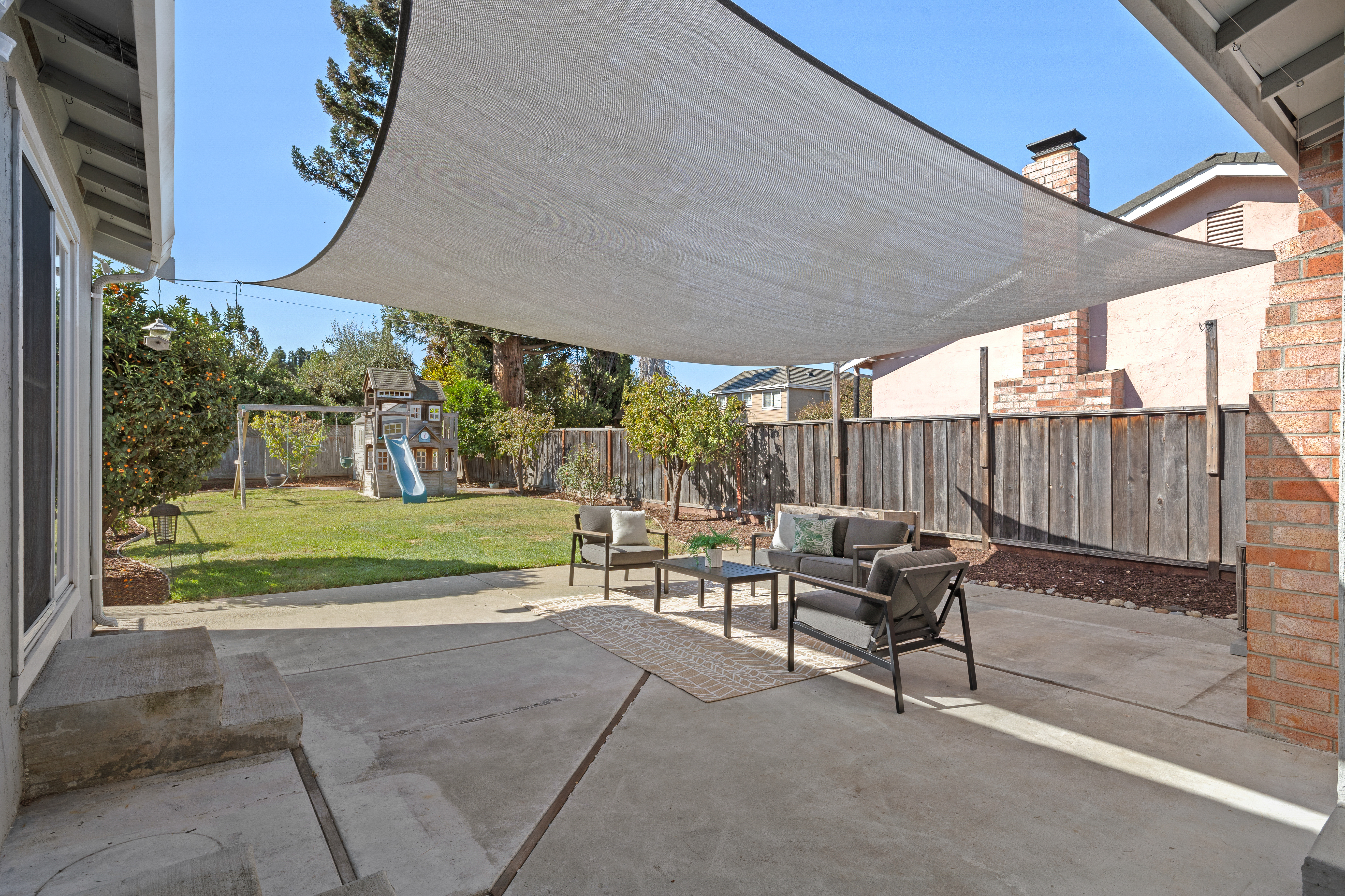  Move-In Ready Brookvale Gem on Premium Lot with Pool - 物件實景