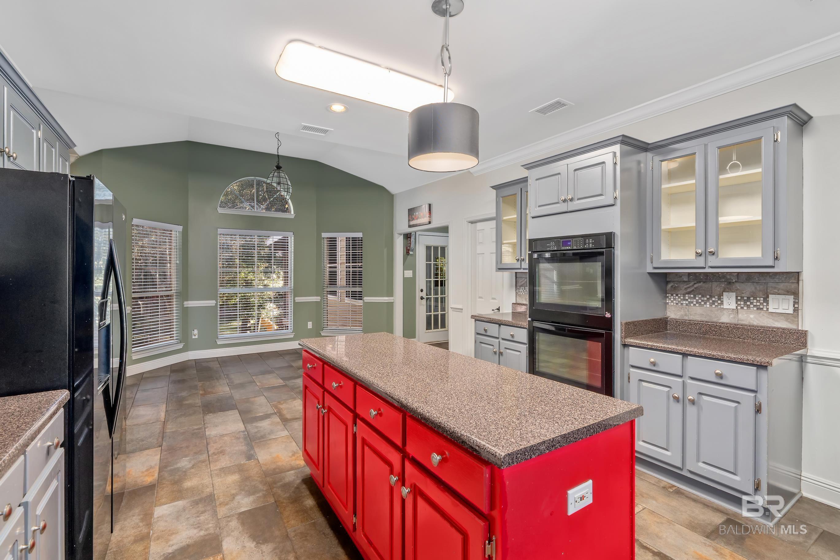 Saraland, Alabama, 36571, United States, 5 Bedrooms Bedrooms, ,7 BathroomsBathrooms,Residential,For Sale,1998378