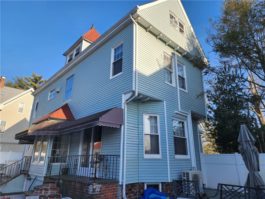 Cranston, Rhode Island, 02905, United States, 5 Bedrooms Bedrooms, ,3 BathroomsBathrooms,Residential,For Sale,1930877