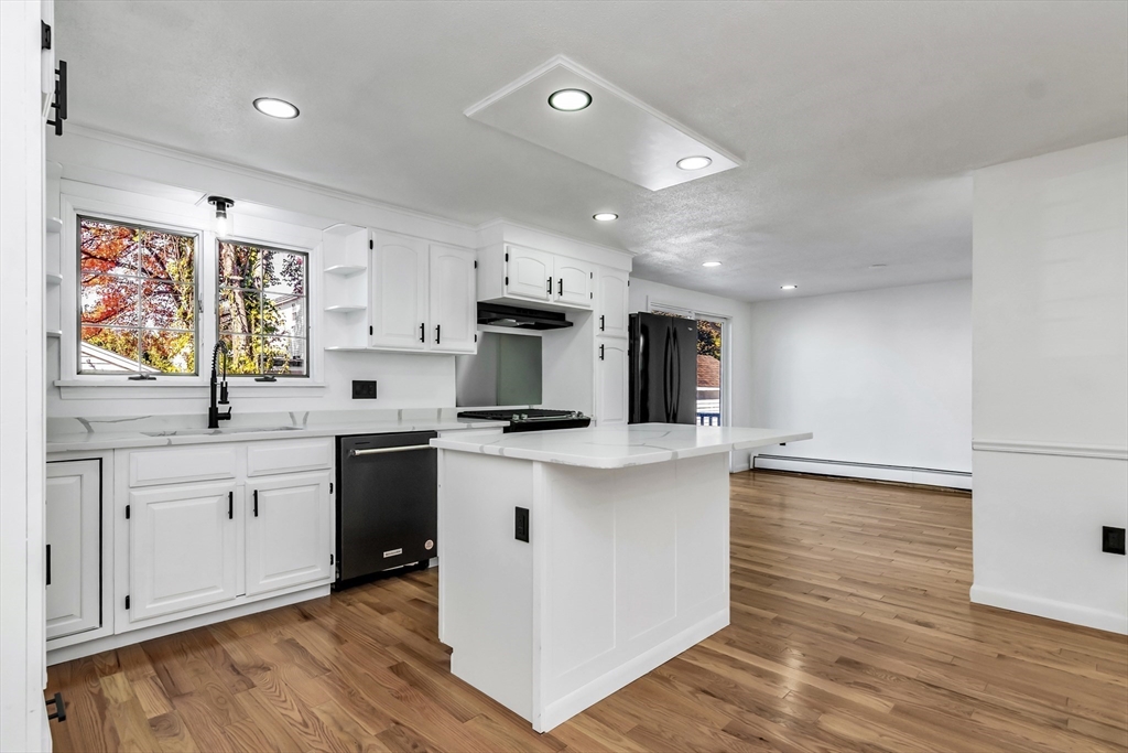 Methuen, Massachusetts, 01844, United States, 4 Bedrooms Bedrooms, ,3 BathroomsBathrooms,Residential,For Sale,1978164