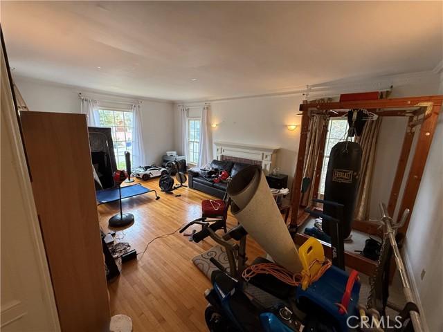 Los Angeles, California, 90024, United States, 3 Bedrooms Bedrooms, ,2 BathroomsBathrooms,Residential,For Sale,1868627