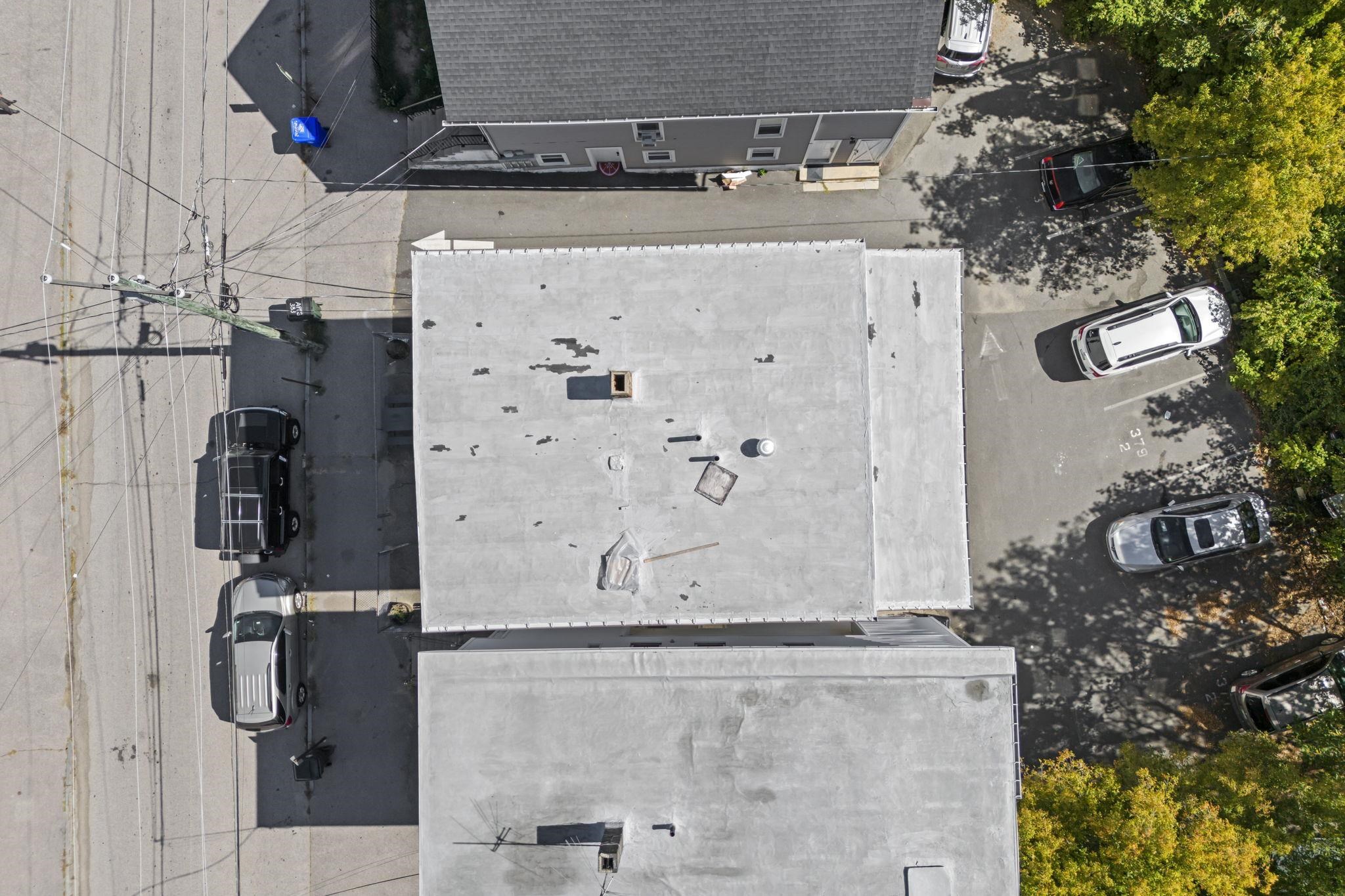 Manchester, New Hampshire, 03103, United States, ,3 BathroomsBathrooms,Residential,For Sale,1979681