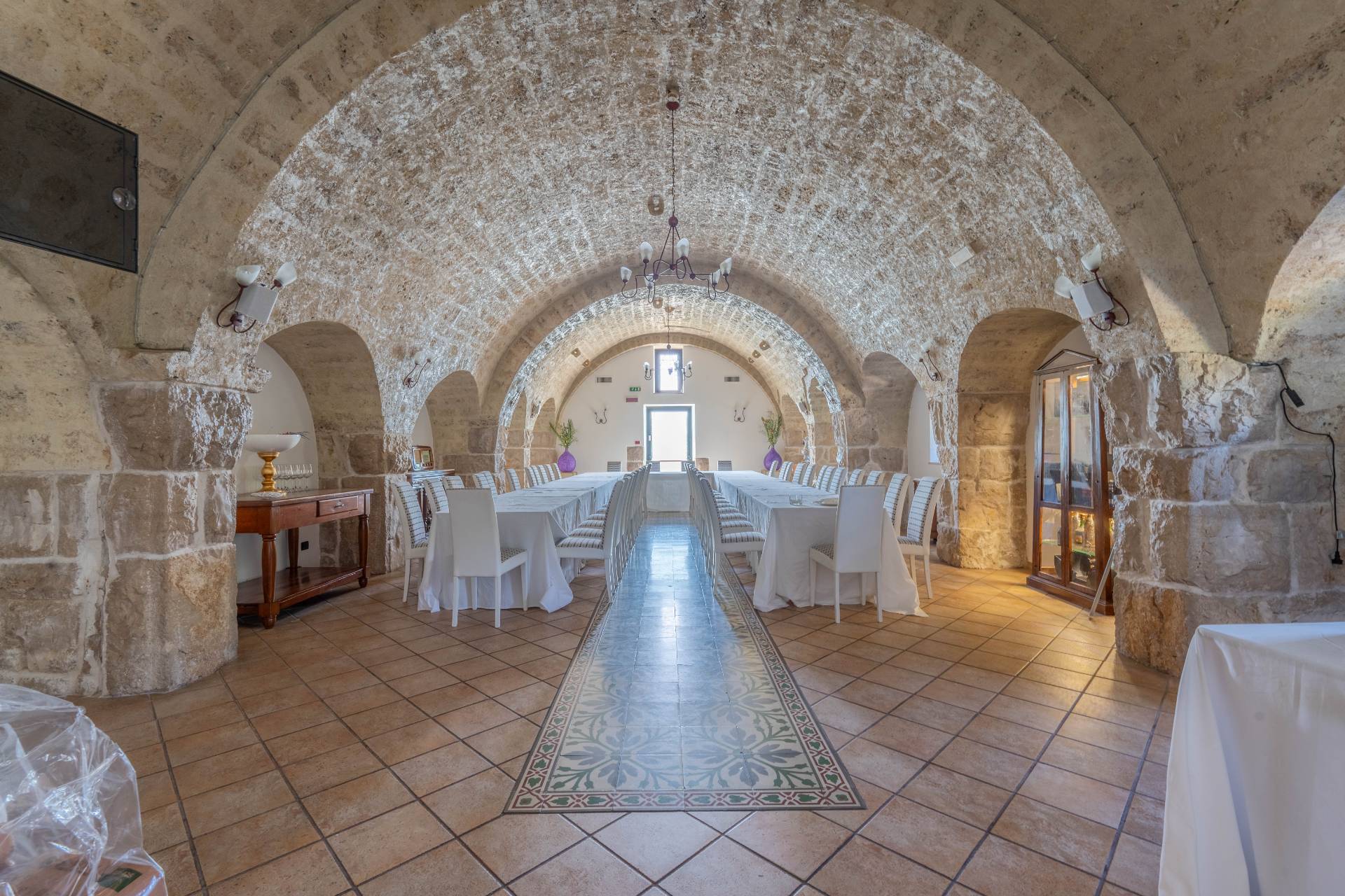 Altamura, Bari, 70022, IT, 21 Bedrooms Bedrooms, ,24 BathroomsBathrooms,Residential,For Sale,1947459