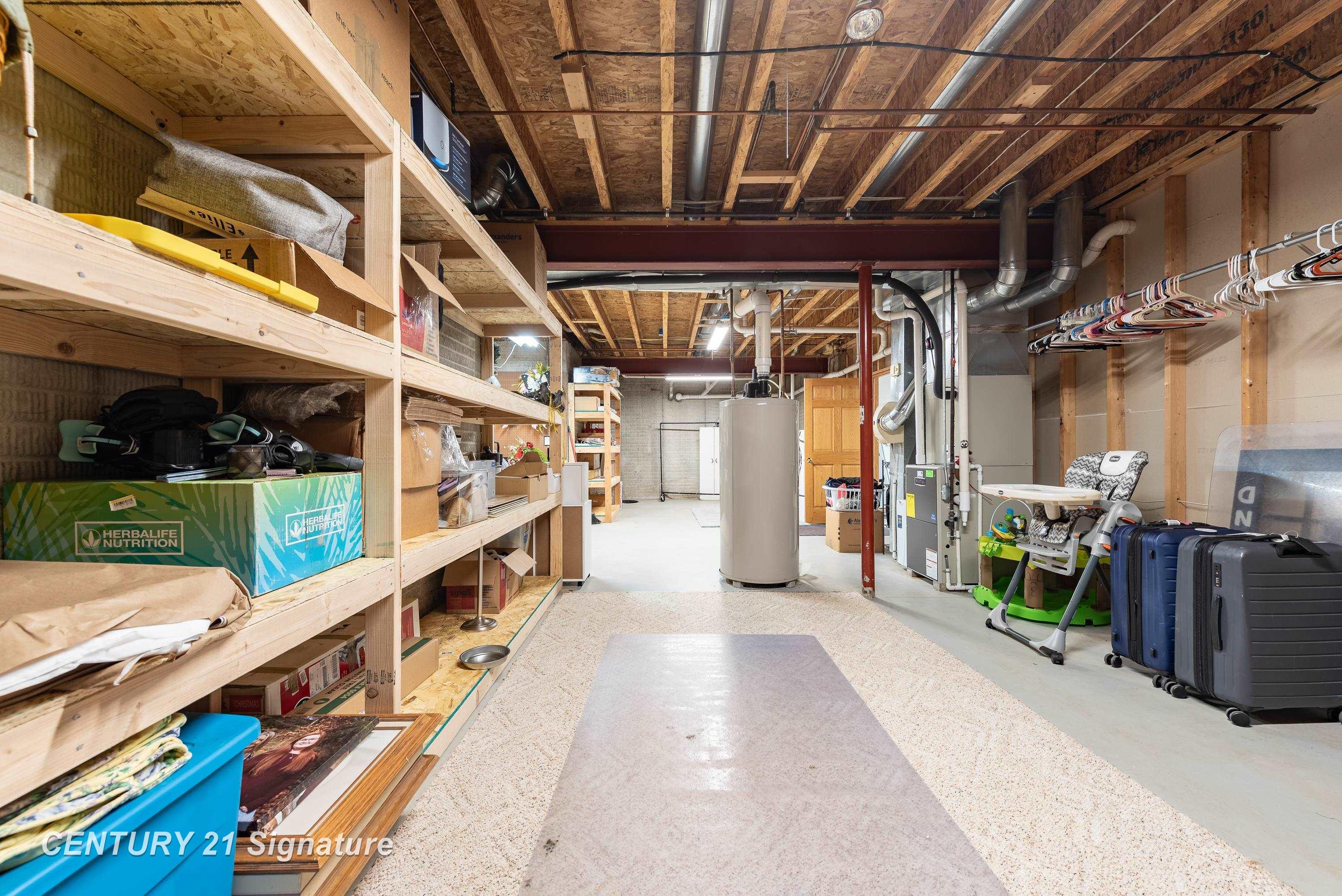 Midland, Michigan, 48642, United States, 4 Bedrooms Bedrooms, ,4 BathroomsBathrooms,Residential,For Sale,1981161