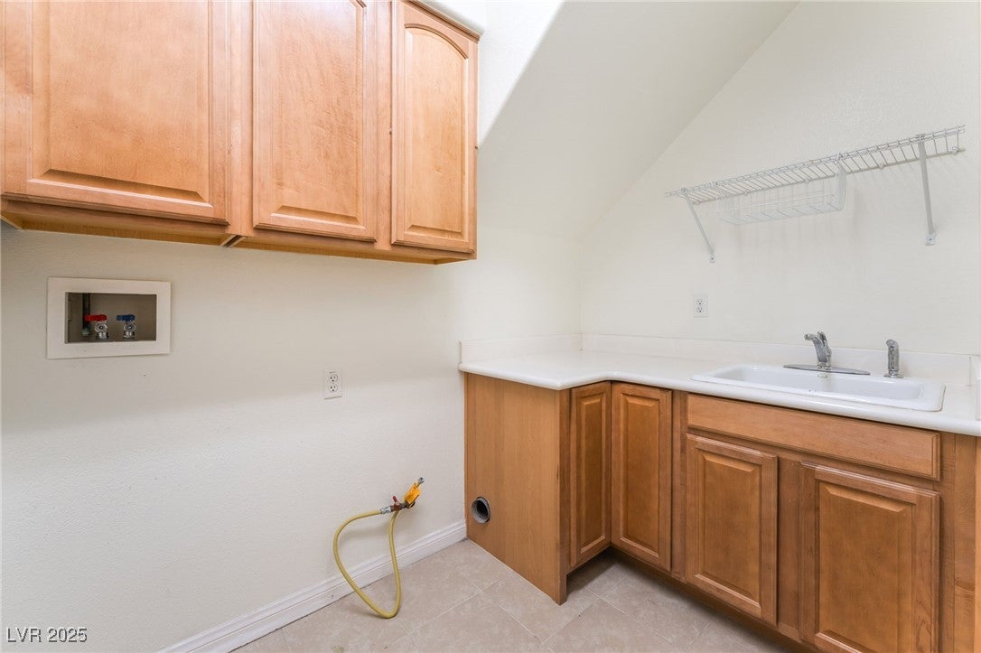 Las Vegas, Nevada, 89110, United States, 6 Bedrooms Bedrooms, ,3 BathroomsBathrooms,Residential,For Sale,1987091