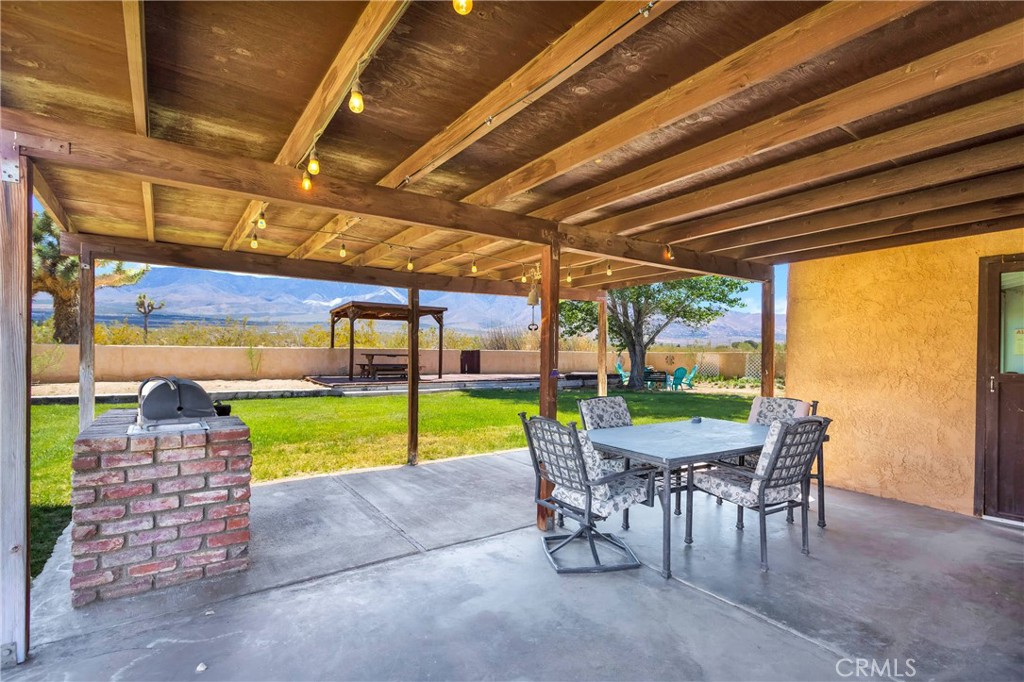 Lucerne Valley, California, 92356, United States, 6 Bedrooms Bedrooms, ,5 BathroomsBathrooms,Residential,For Sale,1986266