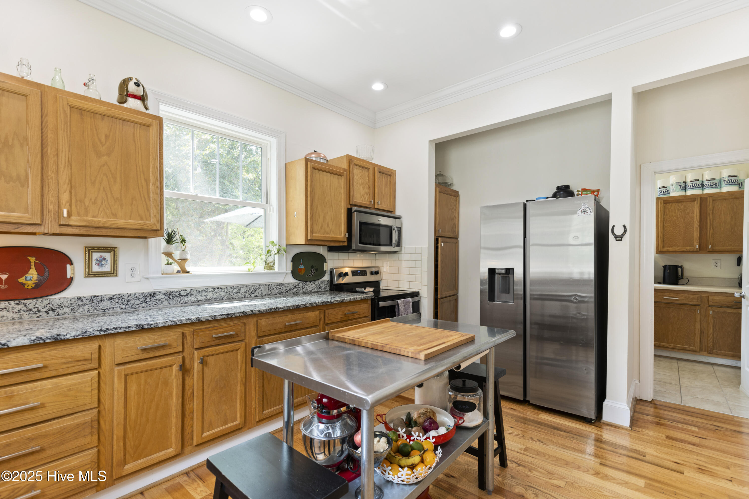 Wilmington, North Carolina, 28401, United States, 4 Bedrooms Bedrooms, ,3 BathroomsBathrooms,Residential,For Sale,1882857