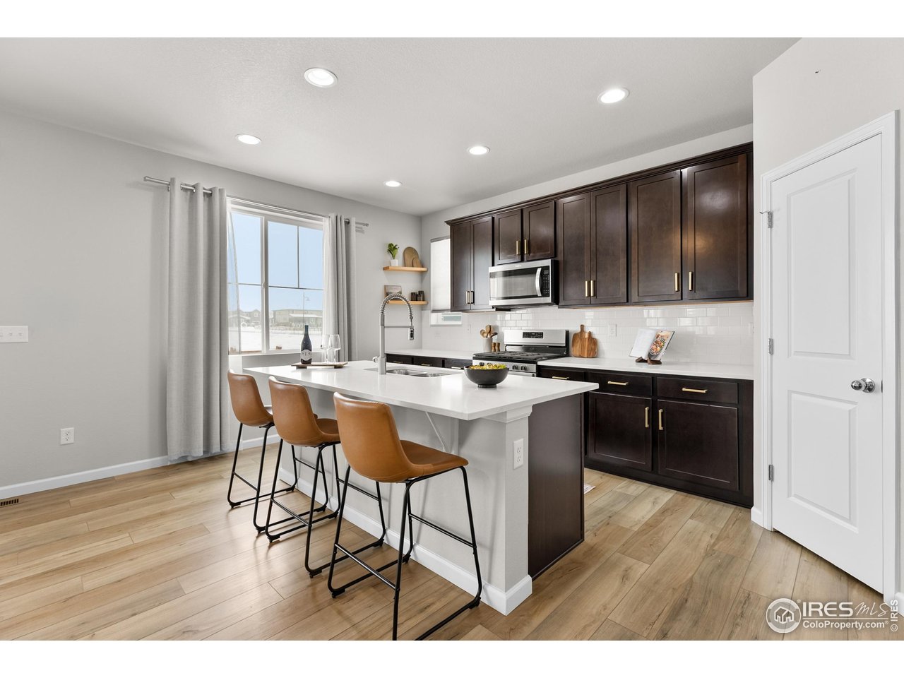 Erie, Colorado, 80516, United States, 4 Bedrooms Bedrooms, ,4 BathroomsBathrooms,Residential,For Sale,2001659