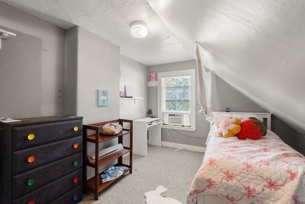 Newton, Massachusetts, 02458, United States, 8 Bedrooms Bedrooms, ,2 BathroomsBathrooms,Residential,For Sale,1940417