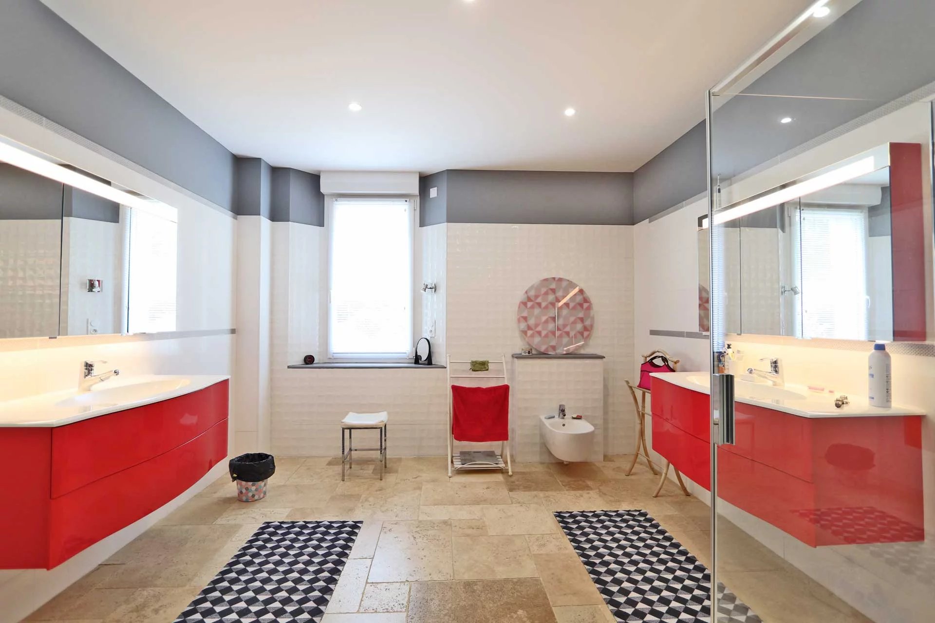 Bergerac, New Aquitaine, 24100, FR, 6 Bedrooms Bedrooms, ,7 BathroomsBathrooms,Residential,For Sale,1995635