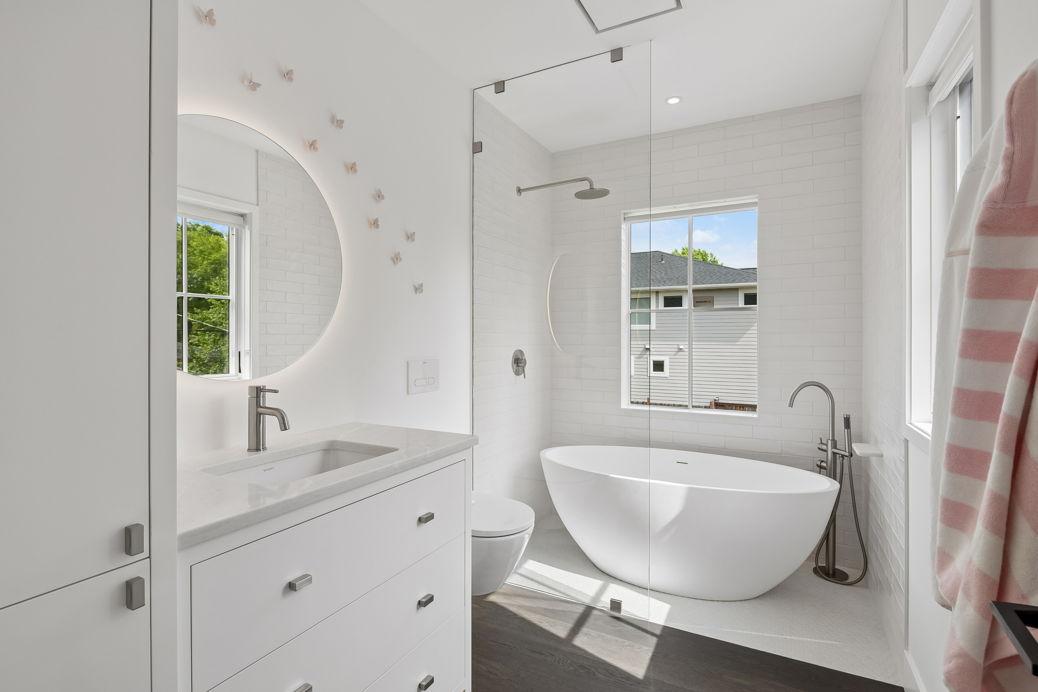  Timeless Luxury Meets Modern Design in Edina - 物件實景