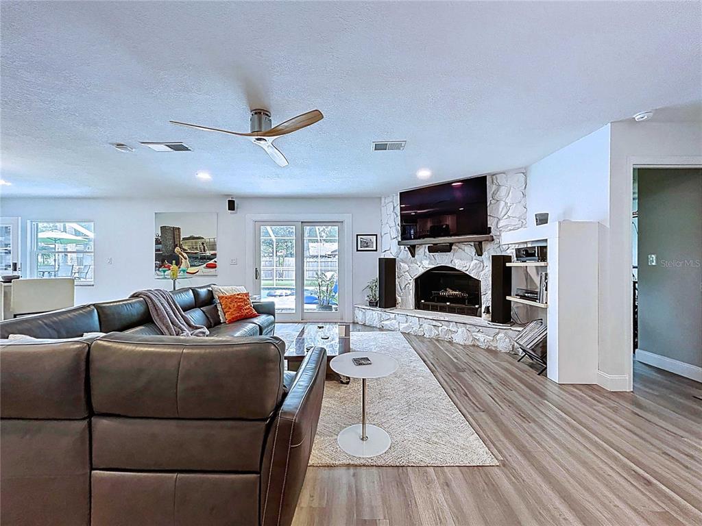 Brandon, Florida, 33511, United States, 4 Bedrooms Bedrooms, ,2 BathroomsBathrooms,Residential,For Sale,1968846