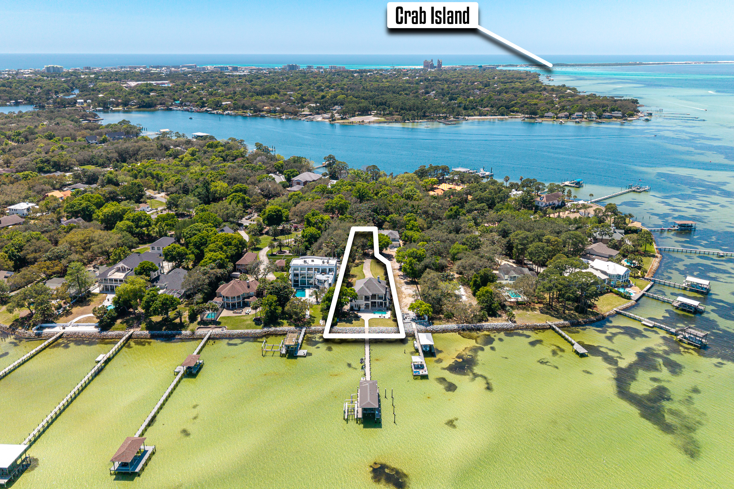  Private Bayfront Estate With Deepwater Dock And Resort-Style Outdoor Living - 物件實景