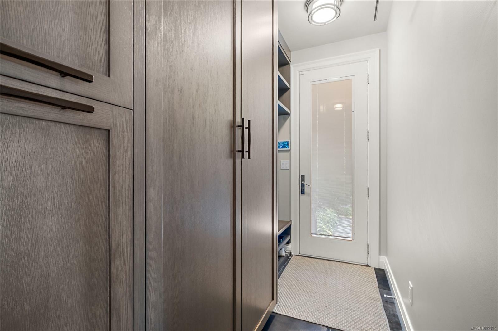 OAK BAY, British Columbia, V8R 3L8, CA, 6 Bedrooms Bedrooms, ,Residential,For Sale,1875057