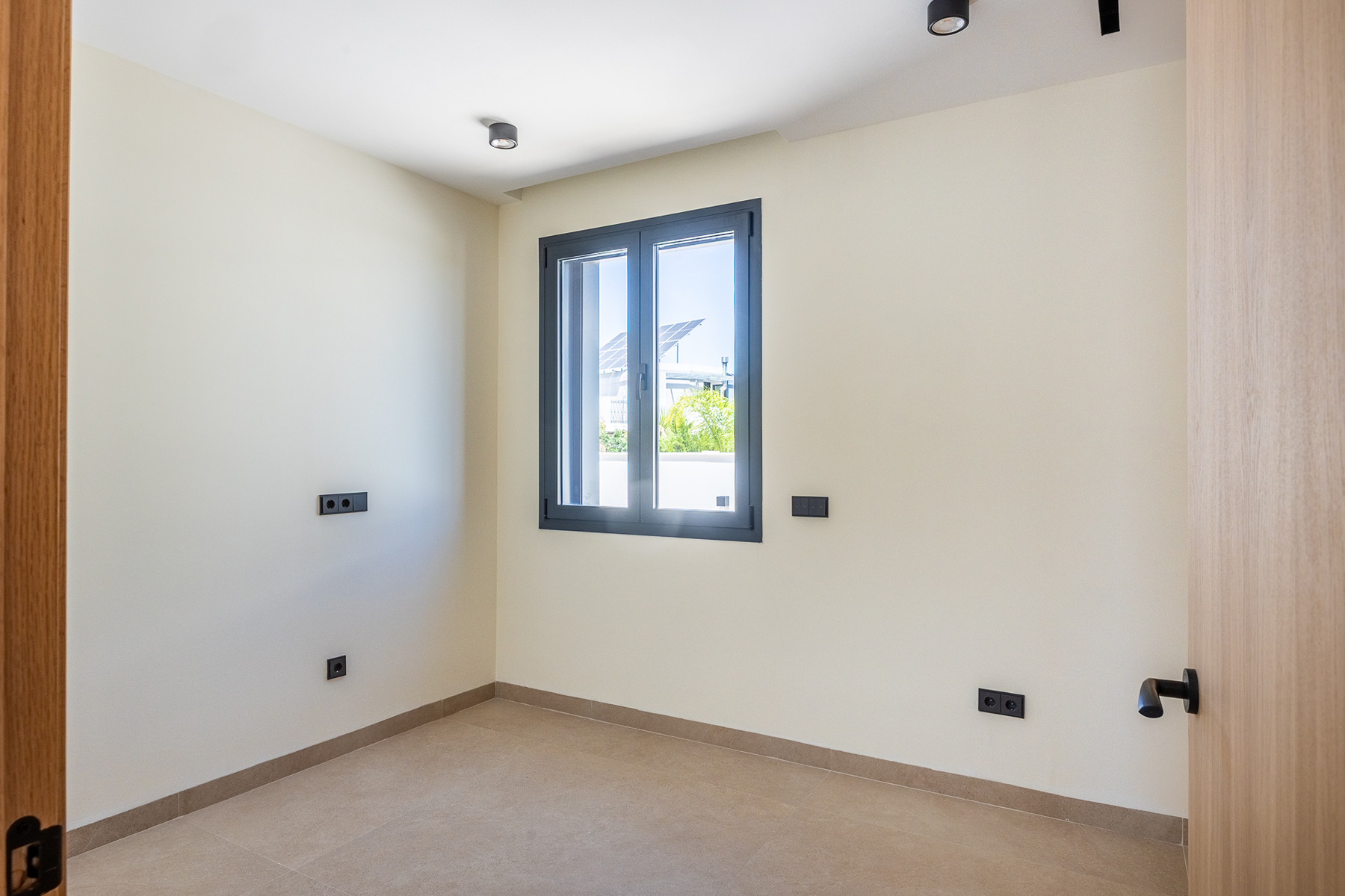  Newly built house with garden, pool, and open views over Seville - 物件實景