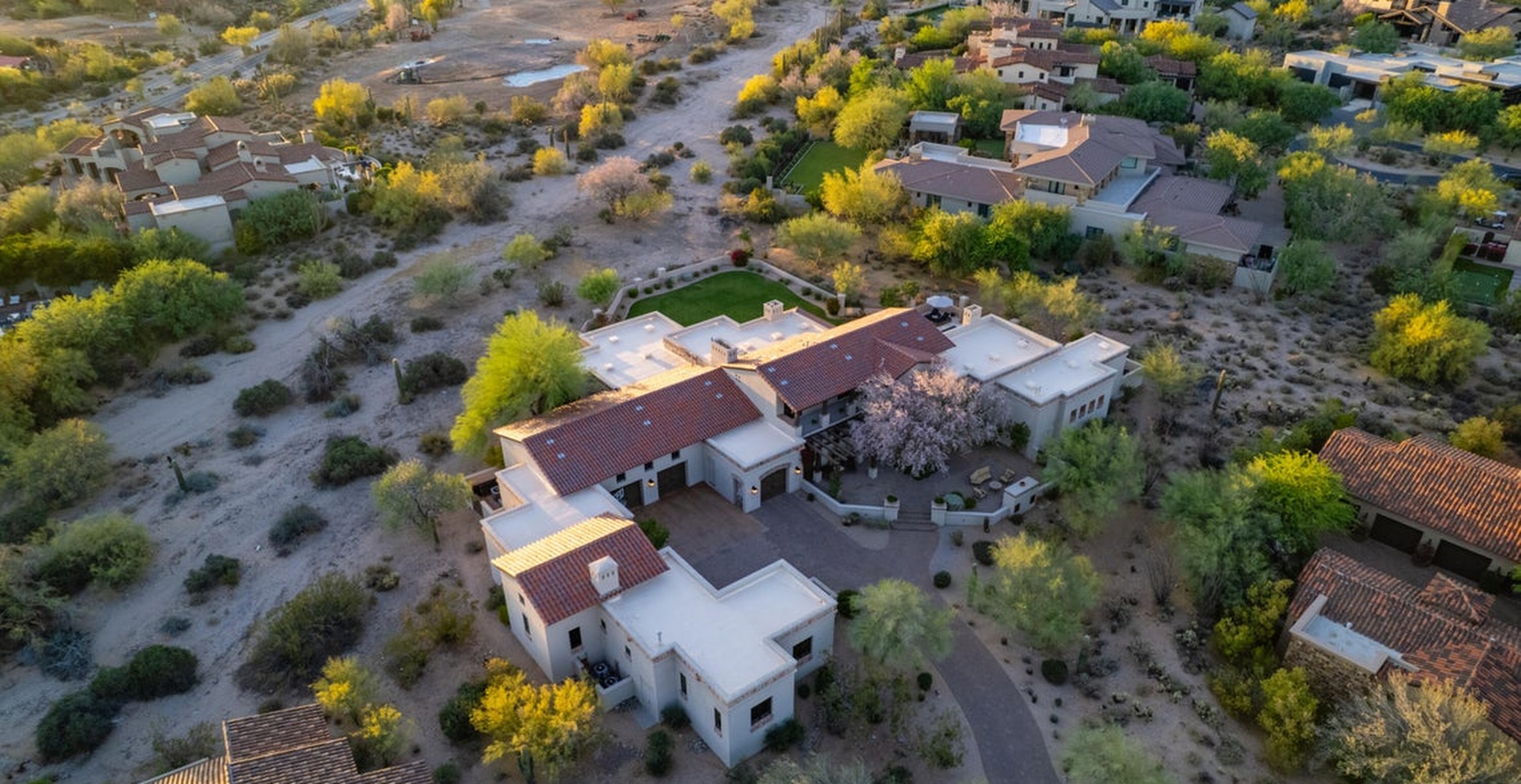  9820 E Thompson Peak Pkwy #824  Scottsdale, AZ - 物件實景
