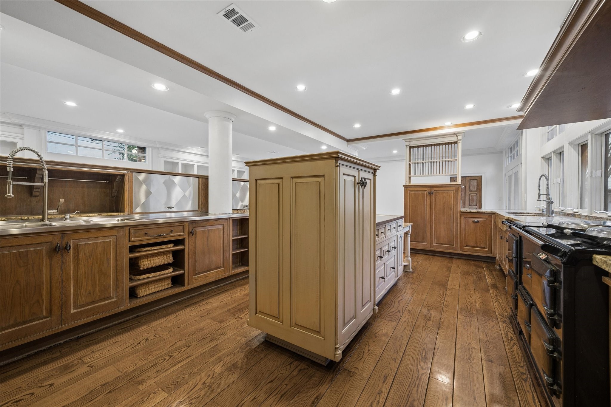  3020 San Felipe Street - 物件實景