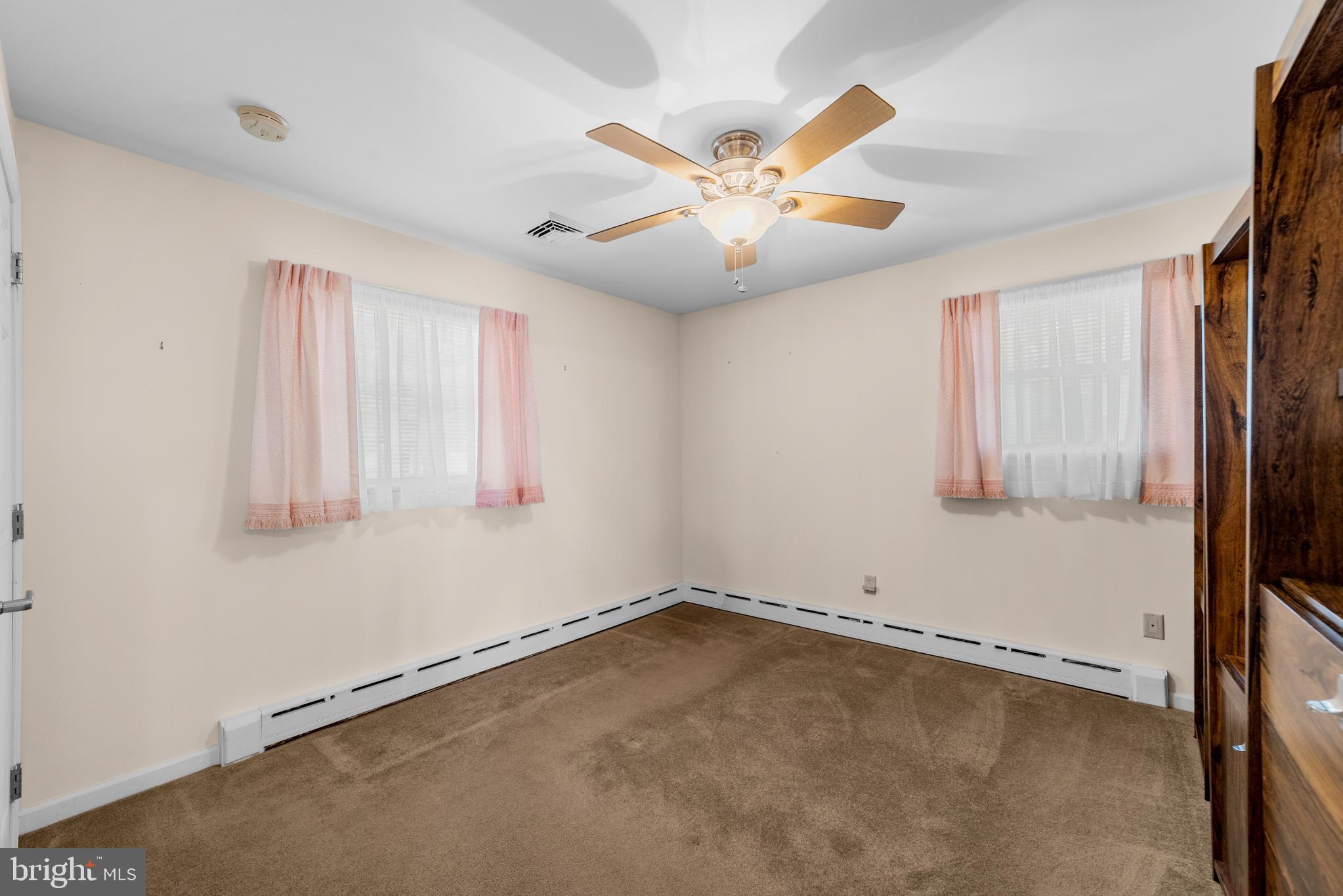 TELFORD, Pennsylvania, 18969, United States, 3 Bedrooms Bedrooms, ,2 BathroomsBathrooms,Residential,For Sale,1983098