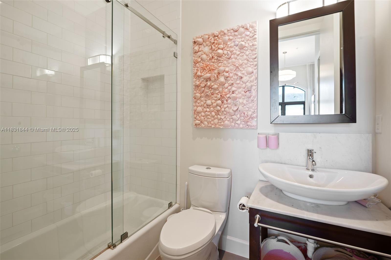 Miami, Florida, 33143, United States, 3 Bedrooms Bedrooms, ,4 BathroomsBathrooms,Residential,For Sale,1885416