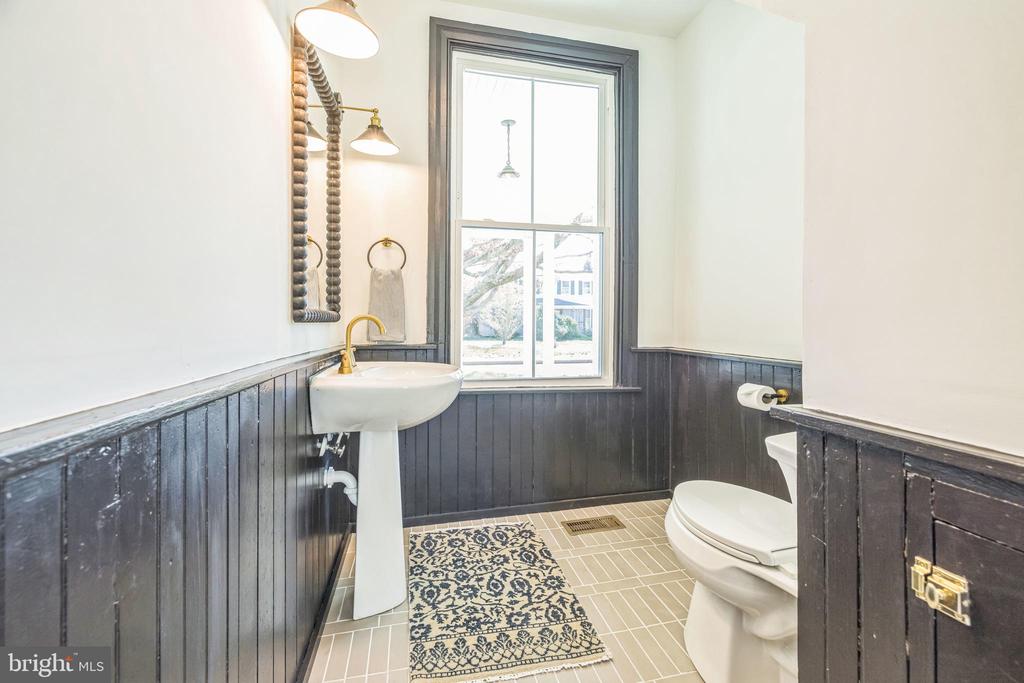 Trappe, Maryland, 21673, United States, 6 Bedrooms Bedrooms, ,4 BathroomsBathrooms,Residential,For Sale,1960951