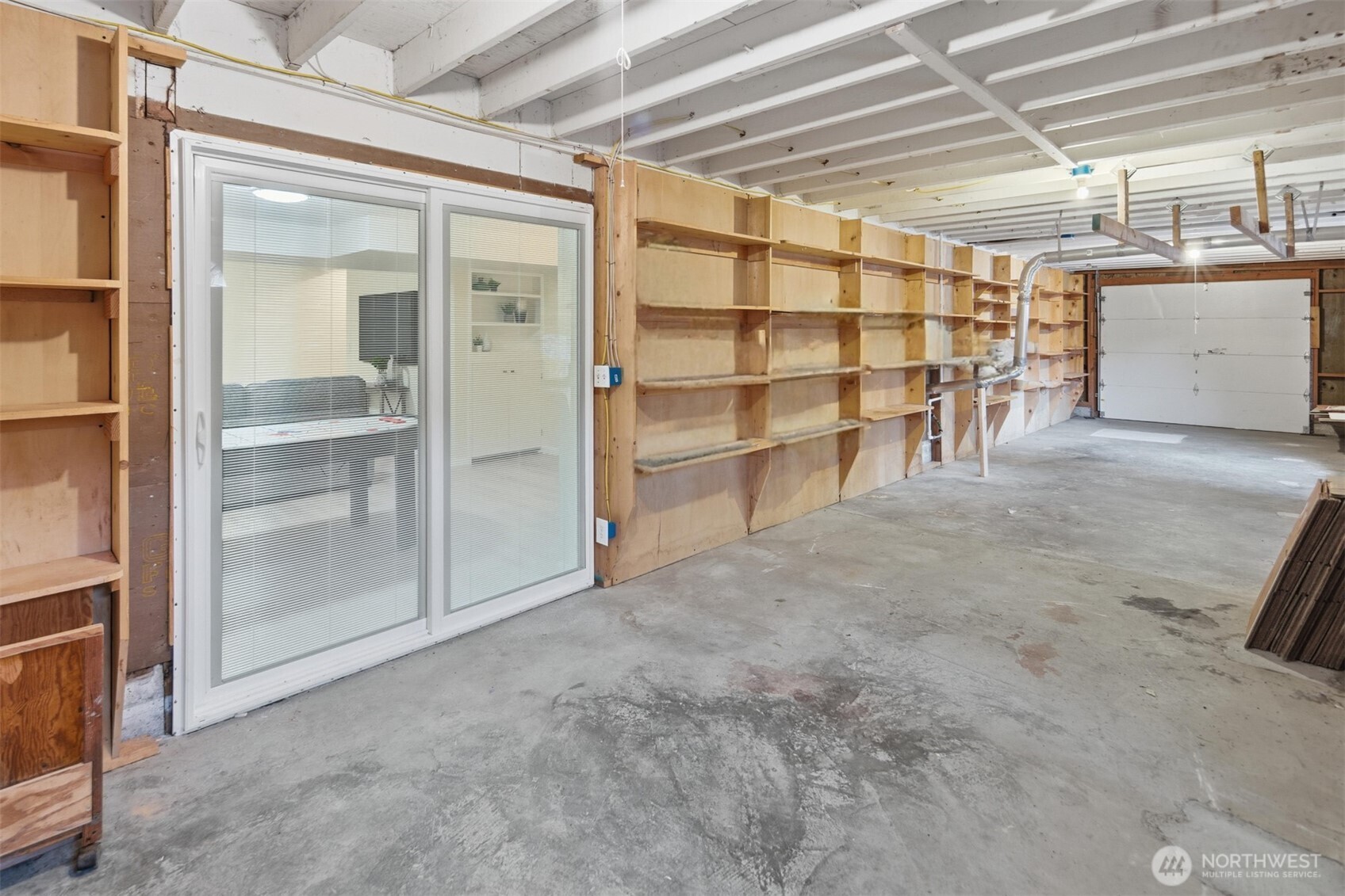 Kirkland, Washington, 98033, United States, 4 Bedrooms Bedrooms, ,3 BathroomsBathrooms,Residential,For Sale,1988062