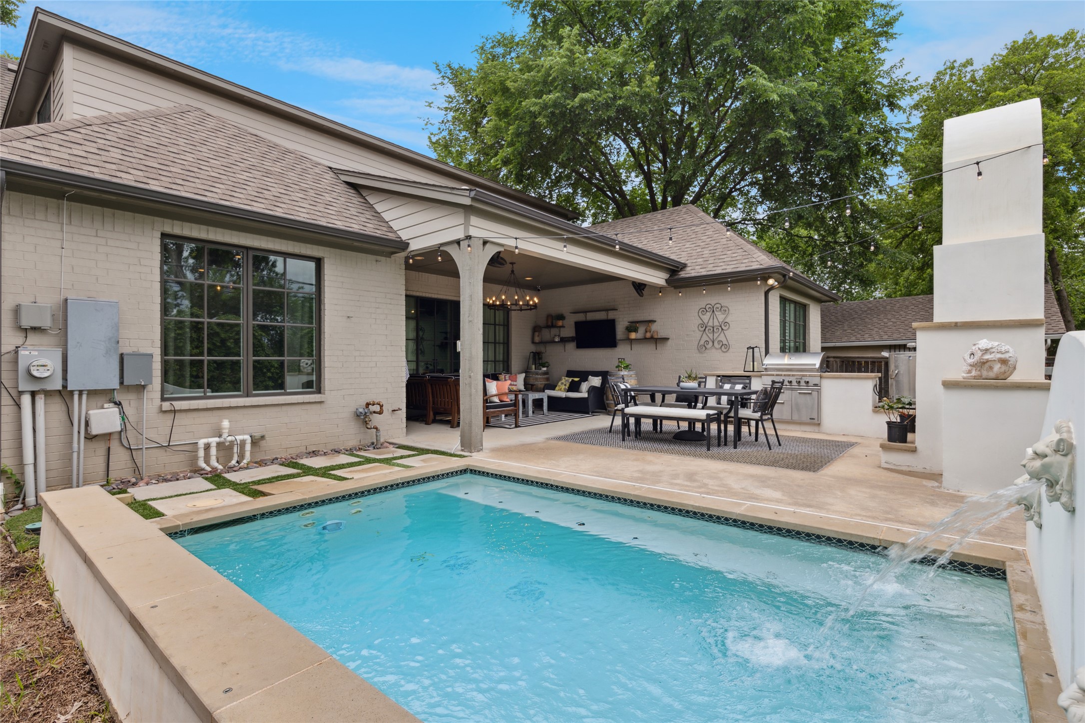 Fort Worth, Texas, 76109, United States, 5 Bedrooms Bedrooms, ,5 BathroomsBathrooms,Residential,For Sale,1866659