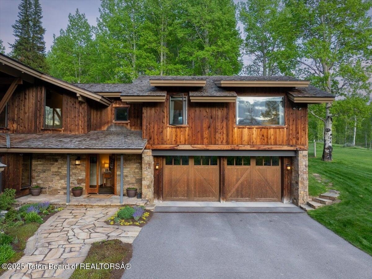 Jackson, Wyoming, 83001, United States, 5 Bedrooms Bedrooms, ,1 BathroomBathrooms,Residential,For Sale,1831130
