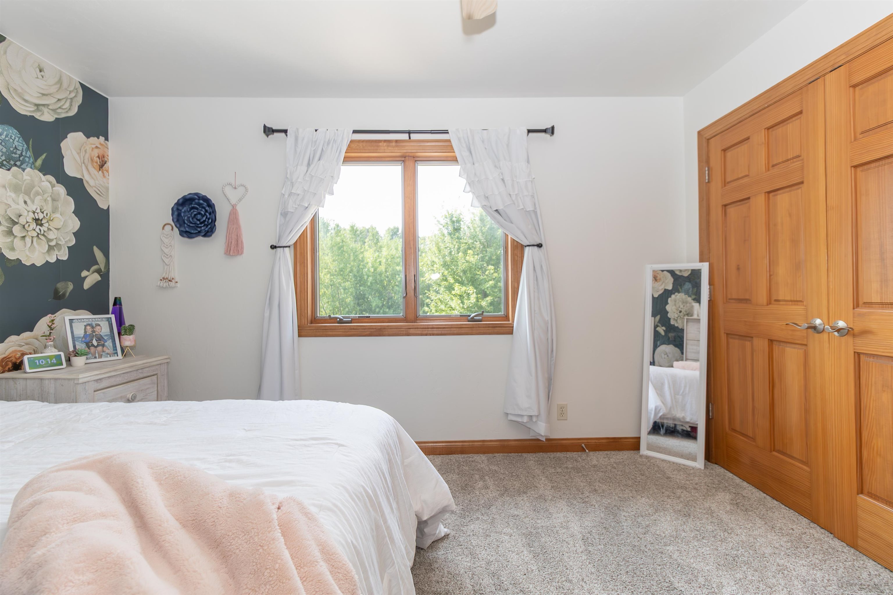 SEYMOUR, Wisconsin, 54115, United States, 4 Bedrooms Bedrooms, ,4 BathroomsBathrooms,Residential,For Sale,1926224