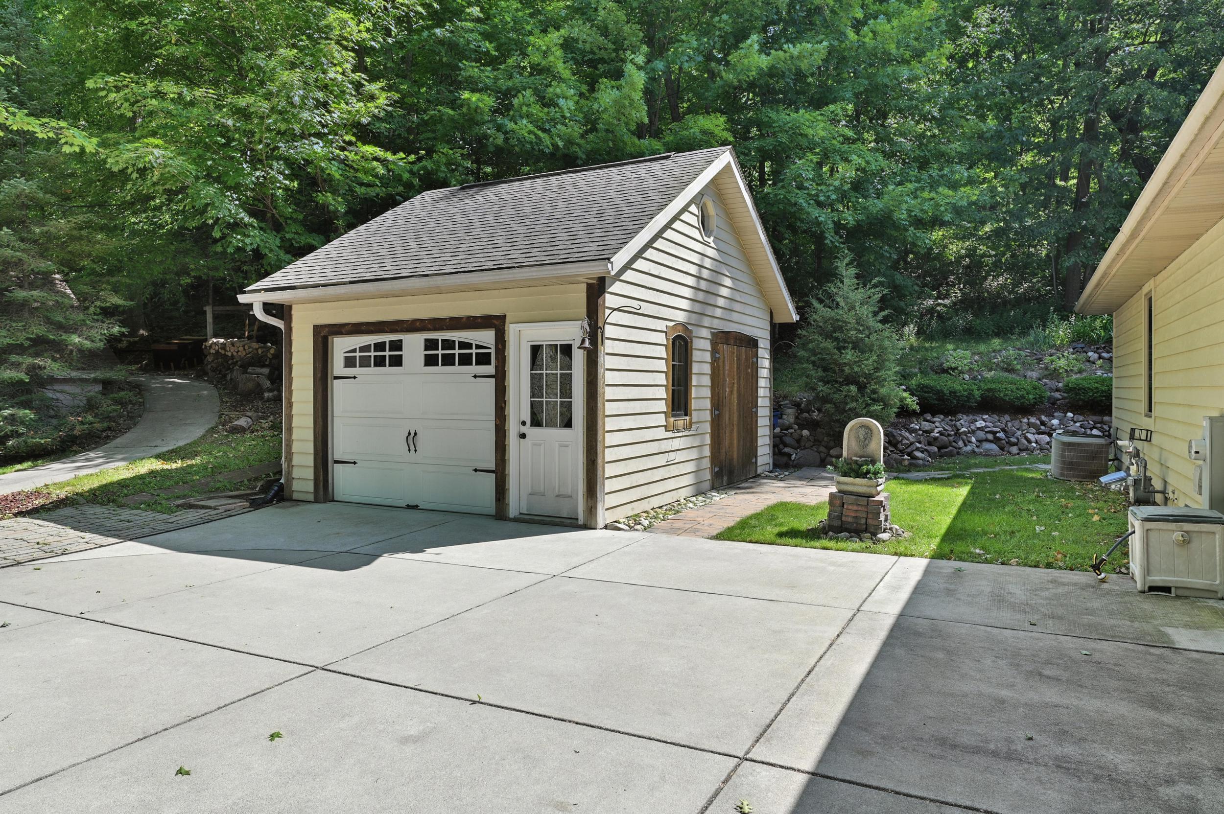 Slinger, Wisconsin, 53086, United States, 4 Bedrooms Bedrooms, ,3 BathroomsBathrooms,Residential,For Sale,1940965