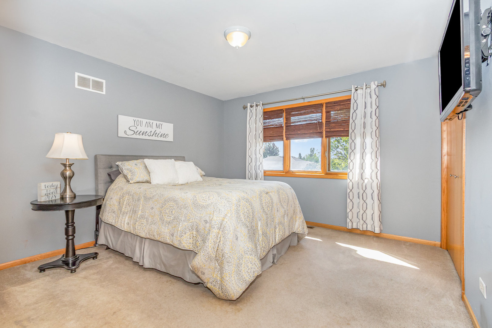 Frankfort, Illinois, 60423, United States, 4 Bedrooms Bedrooms, ,3 BathroomsBathrooms,Residential,For Sale,1985651