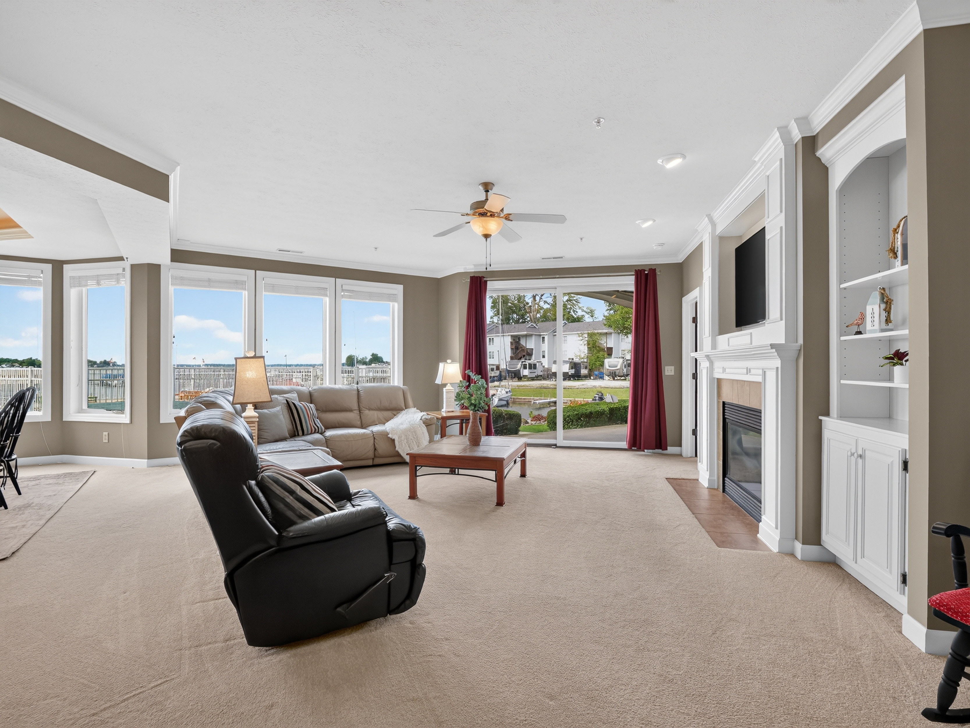  Ground Floor Condo with Sunset Lake Views - 物件實景