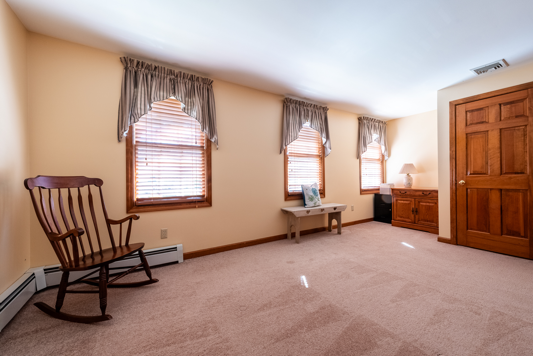  Beautifully Maintained Colonial Set on Over 2.5 Acres - 物件實景