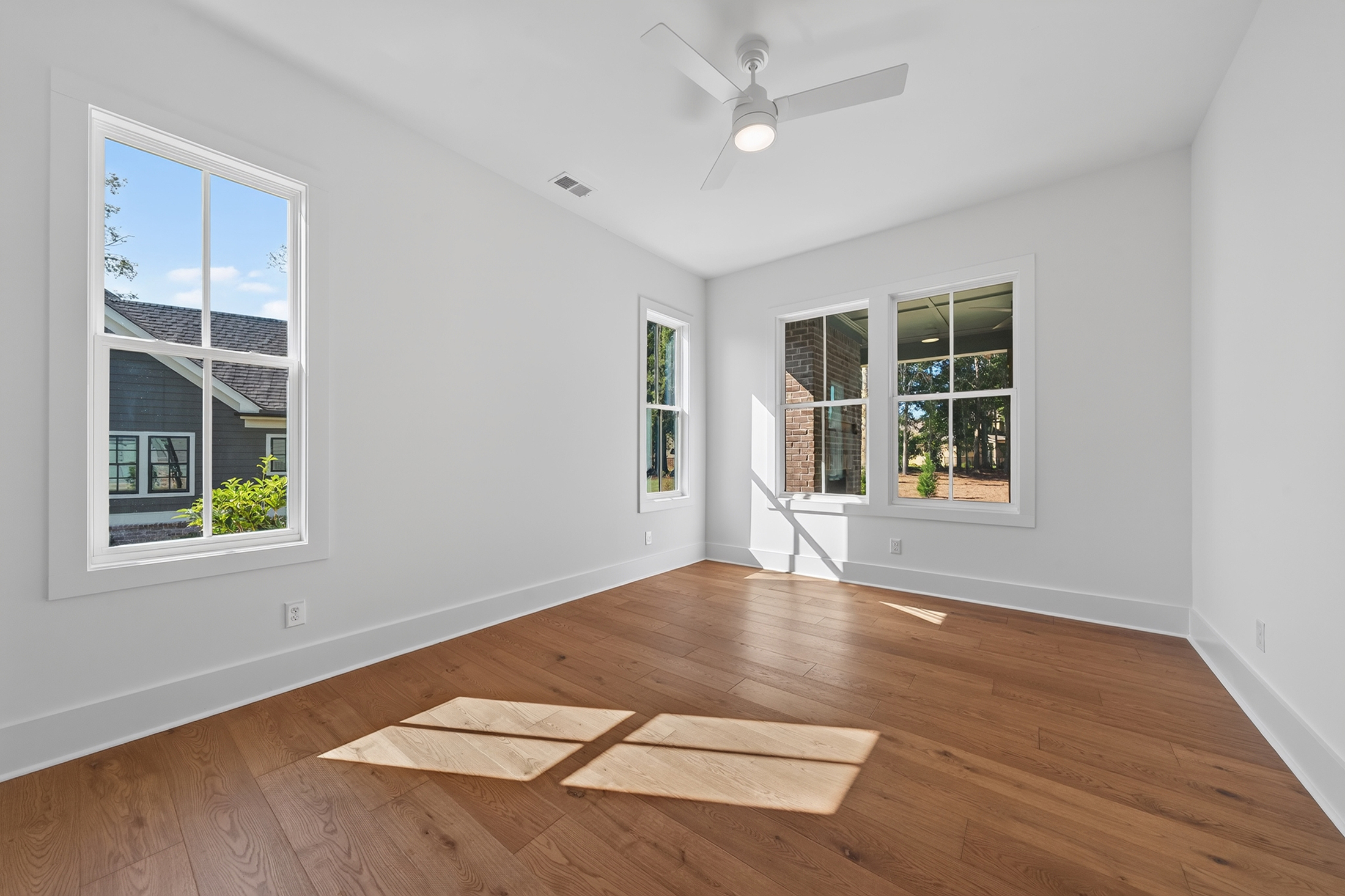  Stunning New Home by Green Park Homes in Sought-after Cuscowilla Community - 物件實景