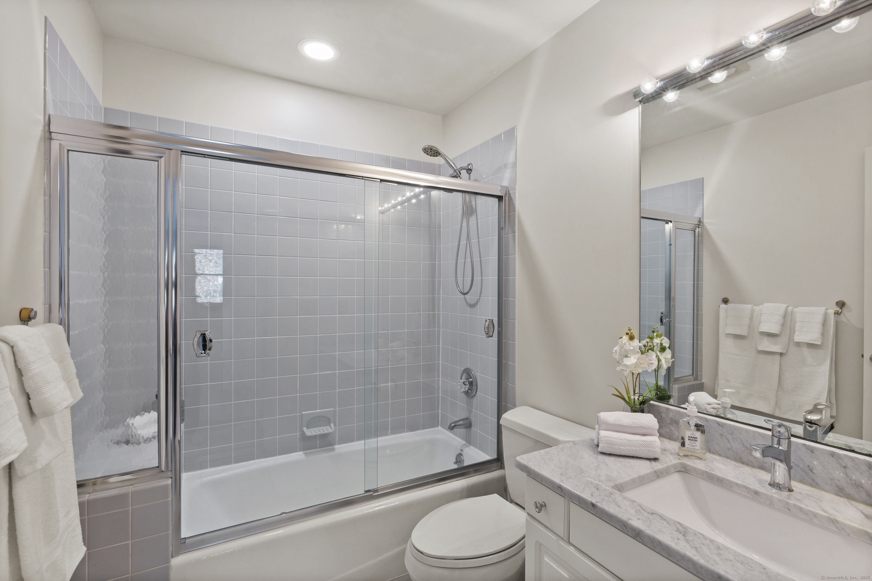 Danbury, Connecticut, 06811, United States, 4 Bedrooms Bedrooms, ,4 BathroomsBathrooms,Residential,For Sale,1792993