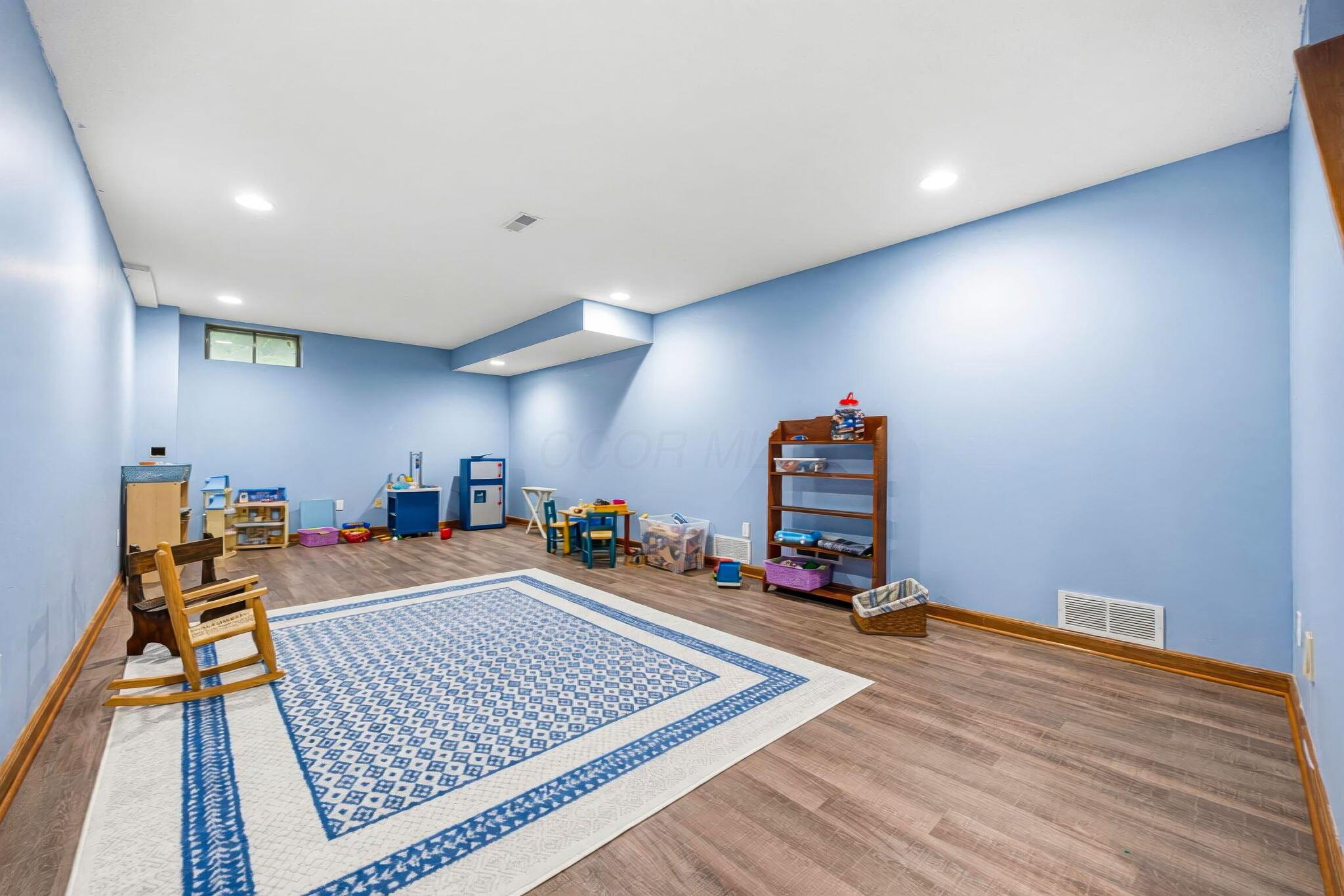 Lewis Center, Ohio, 43035, United States, 4 Bedrooms Bedrooms, ,2 BathroomsBathrooms,Residential,For Sale,2048697