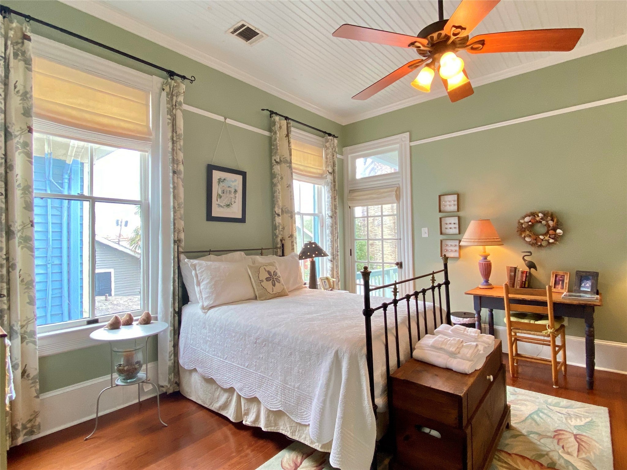 1409 Sealy Street, Galveston, Texas, 77550, United States, 6 Bedrooms Bedrooms, ,4 BathroomsBathrooms,Residential,For Sale,1409 Sealy Street,1683599