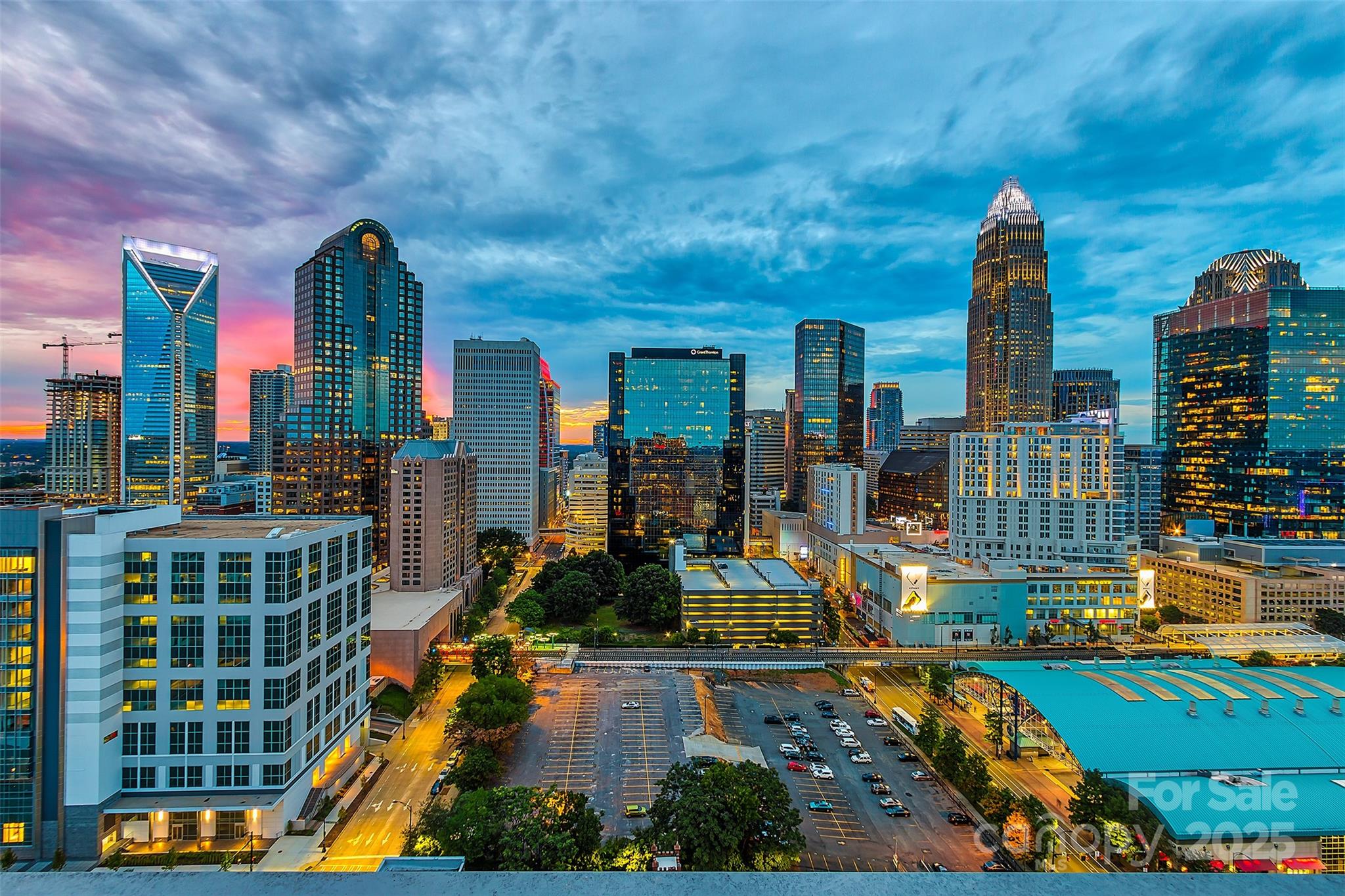 Charlotte, North Carolina, 28202, United States, 2 Bedrooms Bedrooms, ,3 BathroomsBathrooms,Residential,For Sale,1913146