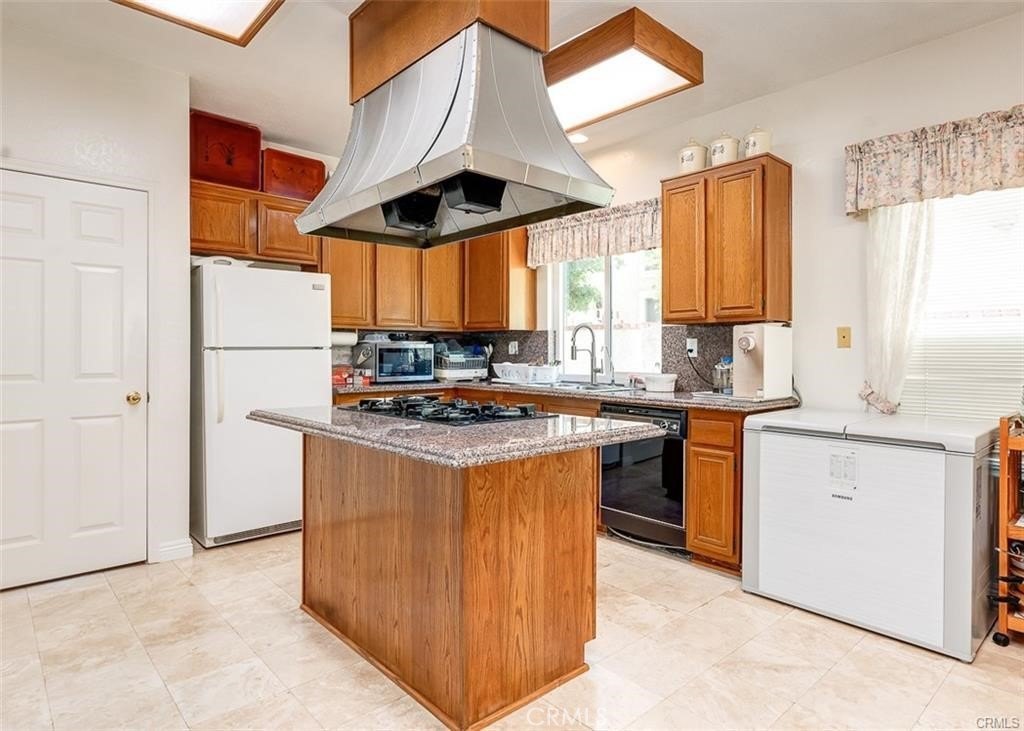 Diamond Bar, California, 91765, United States, 5 Bedrooms Bedrooms, ,3 BathroomsBathrooms,Residential,For Sale,1987829