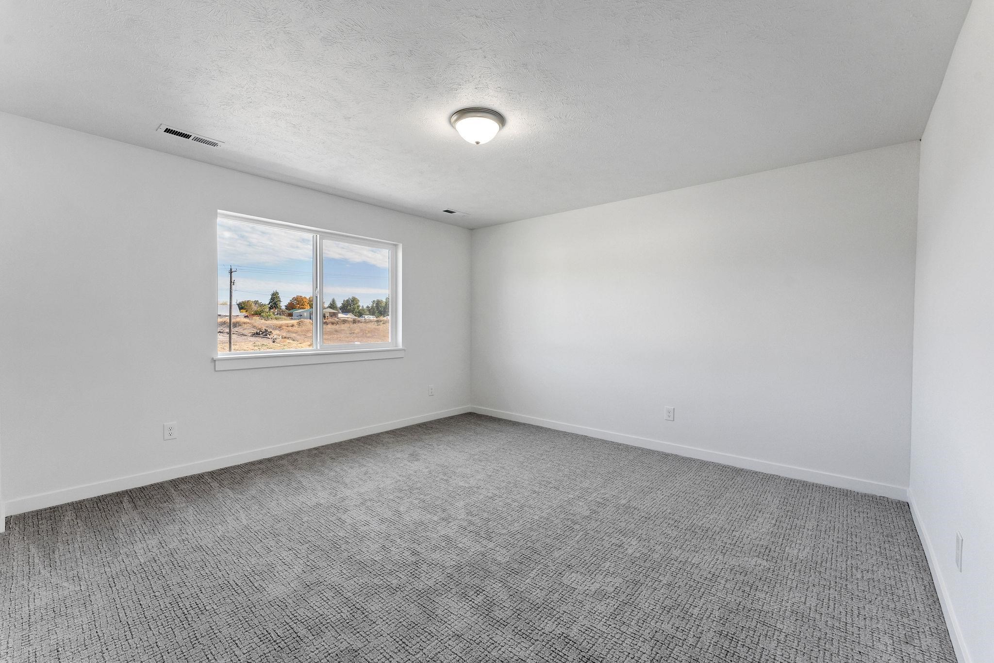 Spokane, Washington, 99212, United States, 3 Bedrooms Bedrooms, ,6 BathroomsBathrooms,Residential,For Sale,1986291