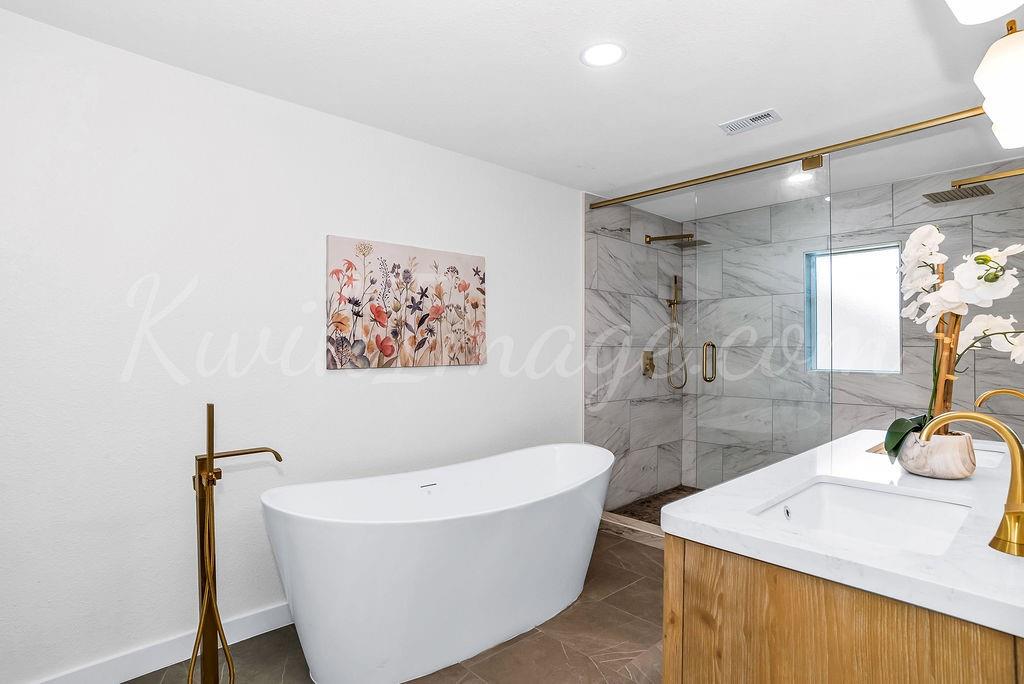 Dallas, Texas, 75243, United States, 4 Bedrooms Bedrooms, ,3 BathroomsBathrooms,Residential,For Sale,1910812