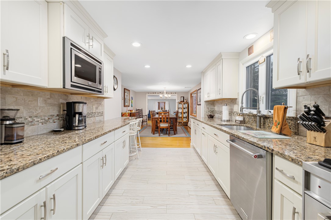 Cranston, Rhode Island, 02921, United States, 4 Bedrooms Bedrooms, ,3 BathroomsBathrooms,Residential,For Sale,1787177