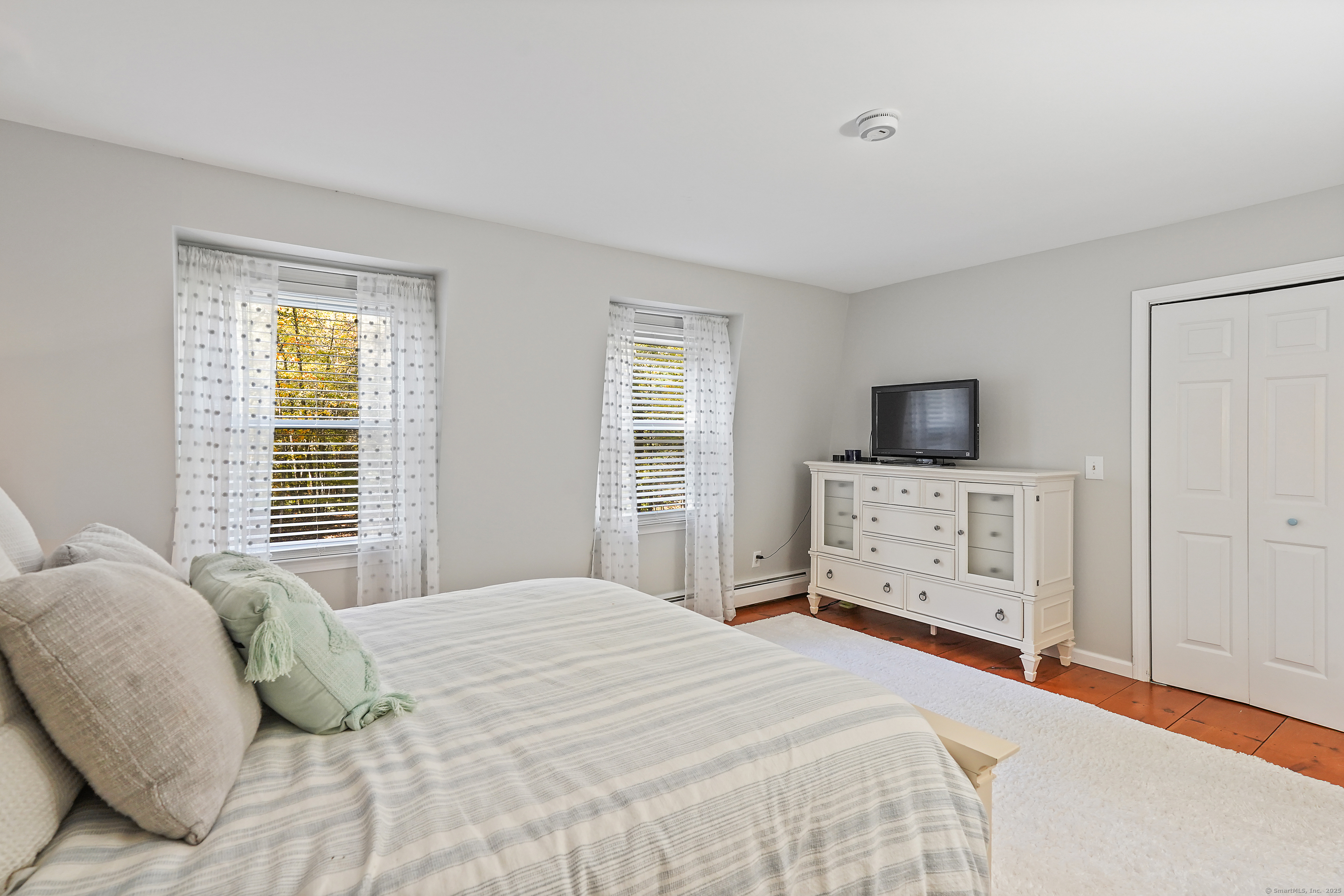 Brookfield, Connecticut, 06804, United States, 4 Bedrooms Bedrooms, ,3 BathroomsBathrooms,Residential,For Sale,1969368