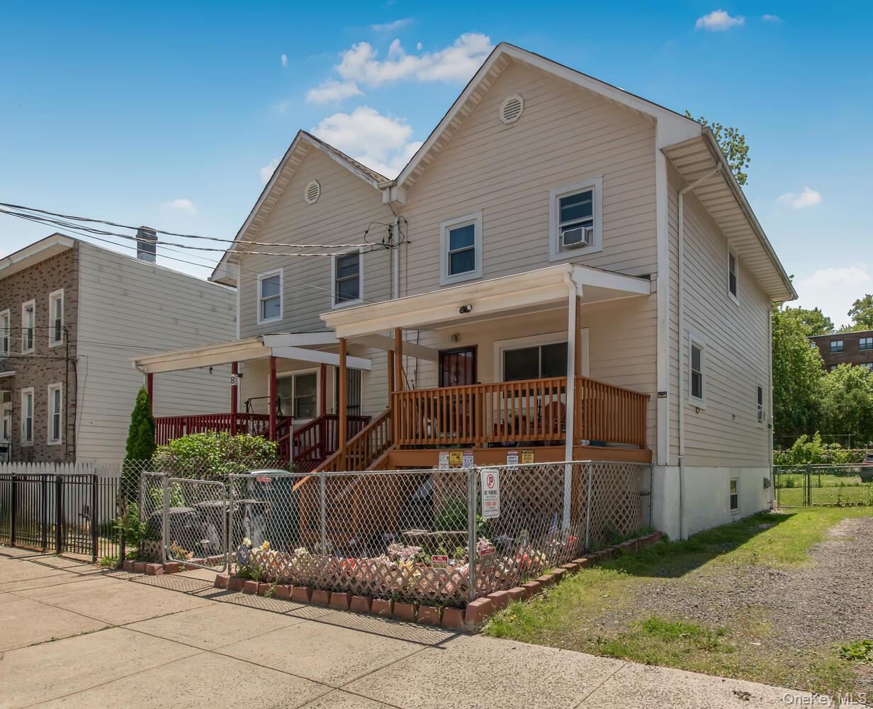 Yonkers, New York, 10701, United States, 3 Bedrooms Bedrooms, ,2 BathroomsBathrooms,Residential,For Sale,2000981