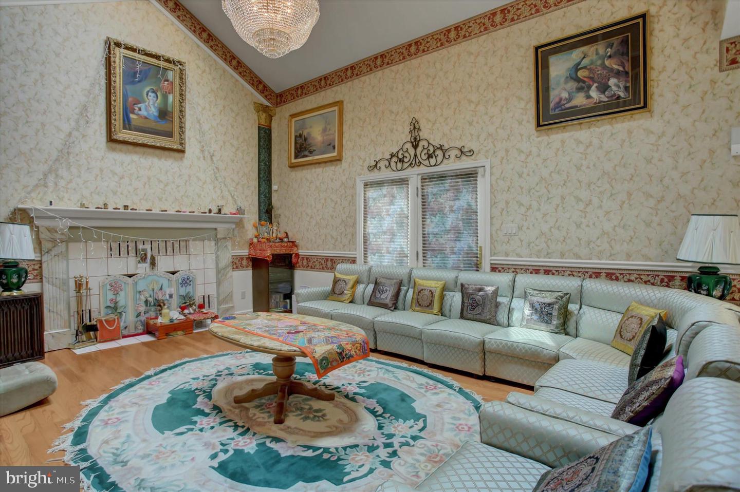 Chambersburg, Pennsylvania, 17202, United States, 5 Bedrooms Bedrooms, ,6 BathroomsBathrooms,Residential,For Sale,1989609